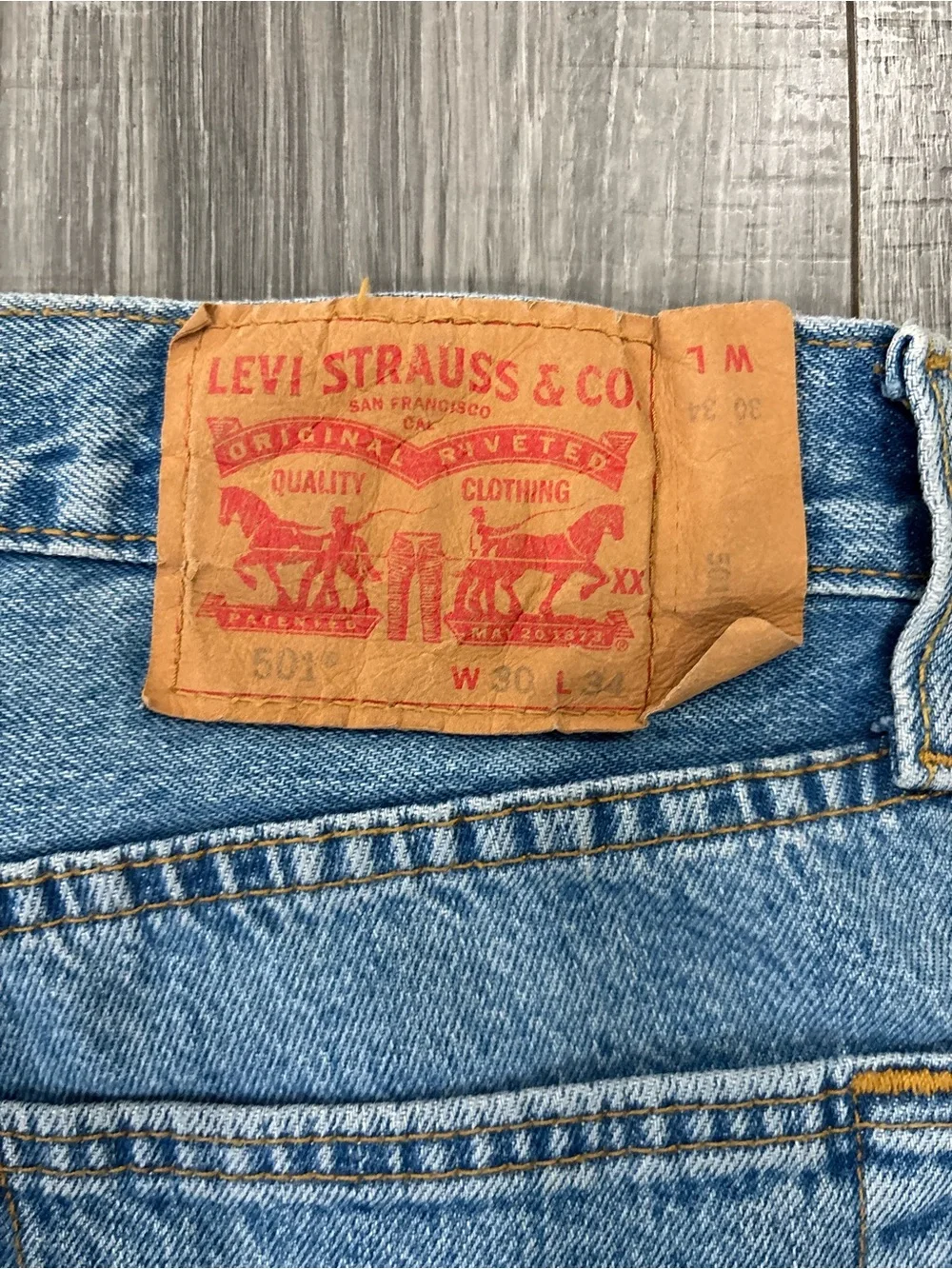 Levi’s 501 Original Button Fly Jeans W30 L34 Raw Hem